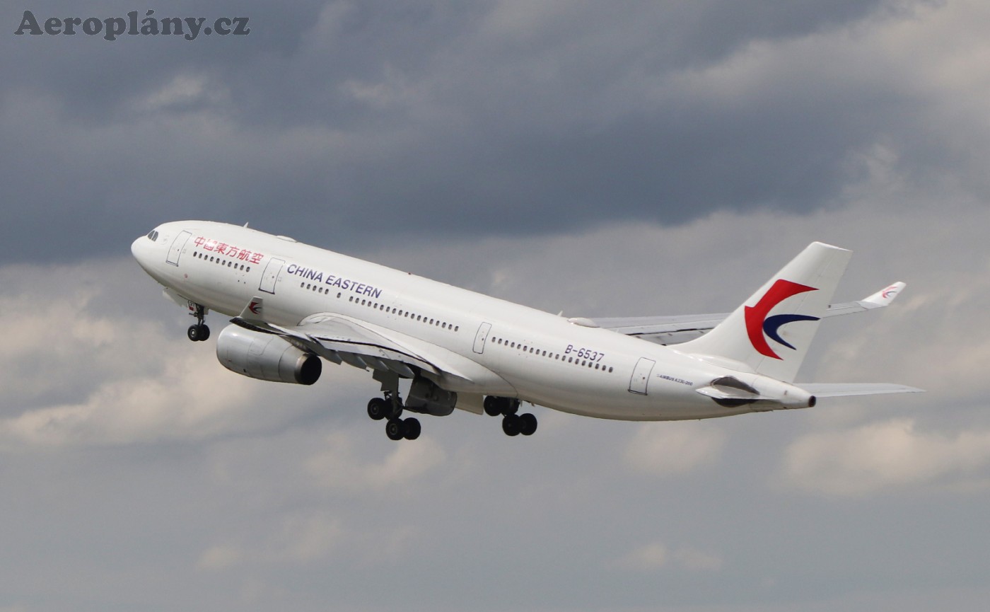 Airbus A330-243 