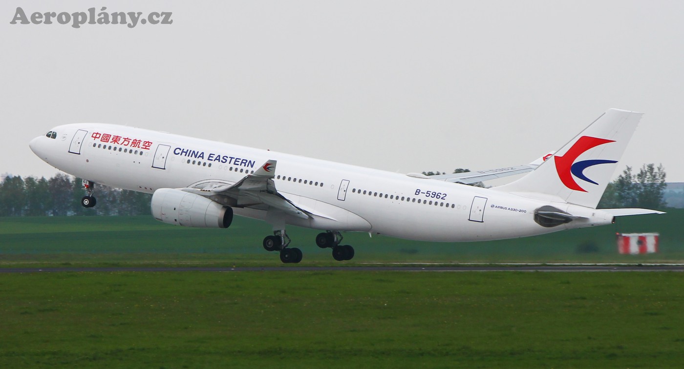 Airbus A330-243