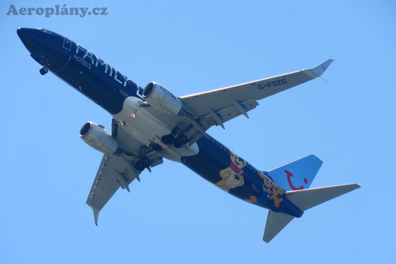 Boeing 737-8K5 - G-FDZG