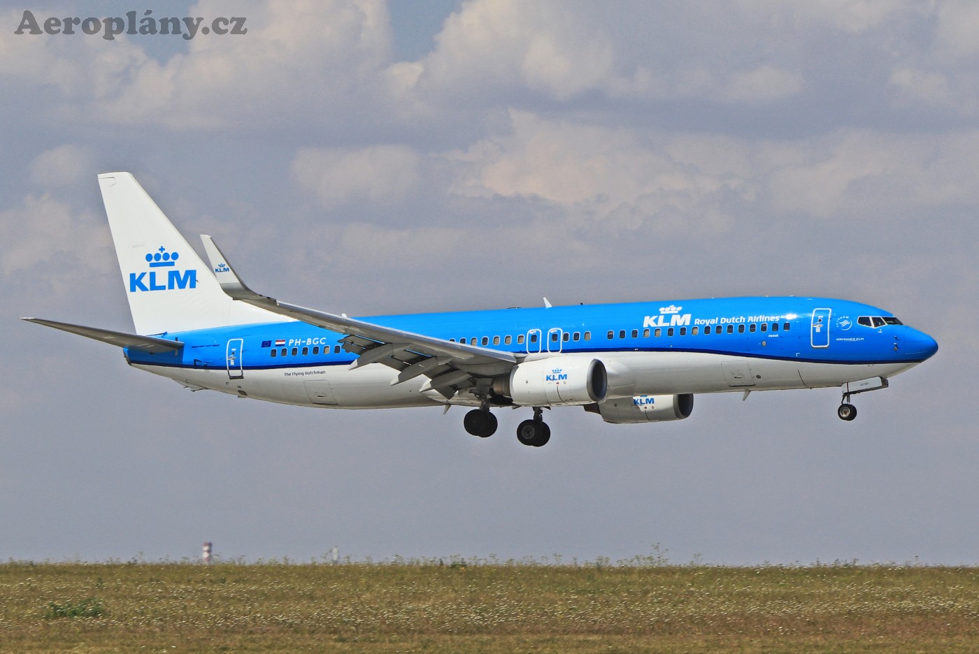 Boeing 737-8K2