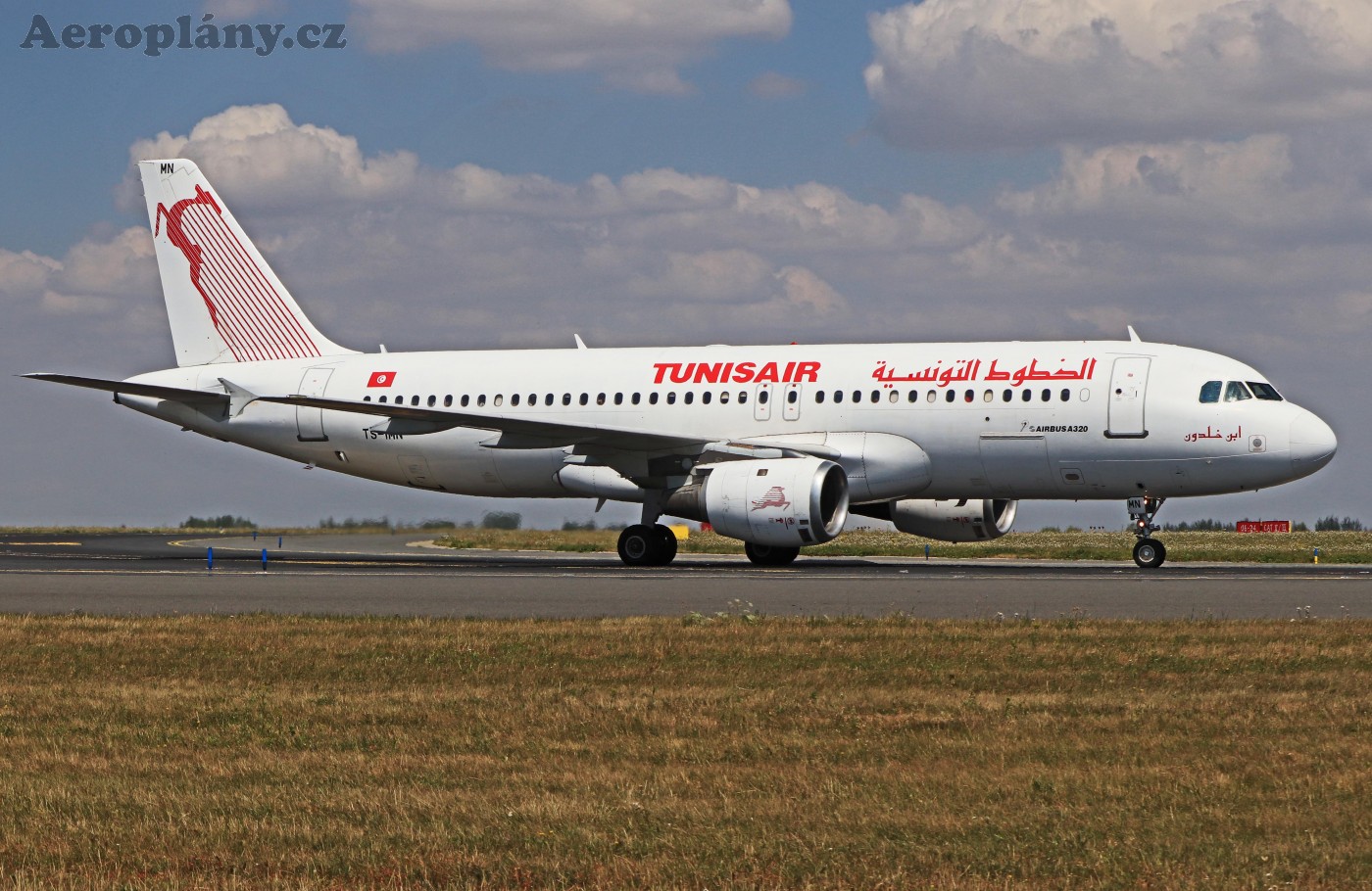 Airbus A320-211