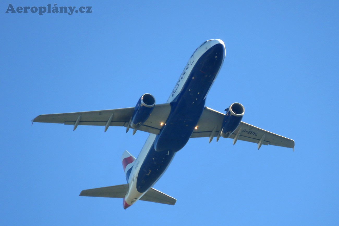 Airbus A320-232 - G-EUYL