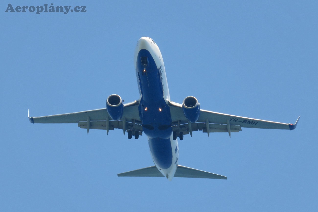 Boeing 737-8K5 - YR-BMH