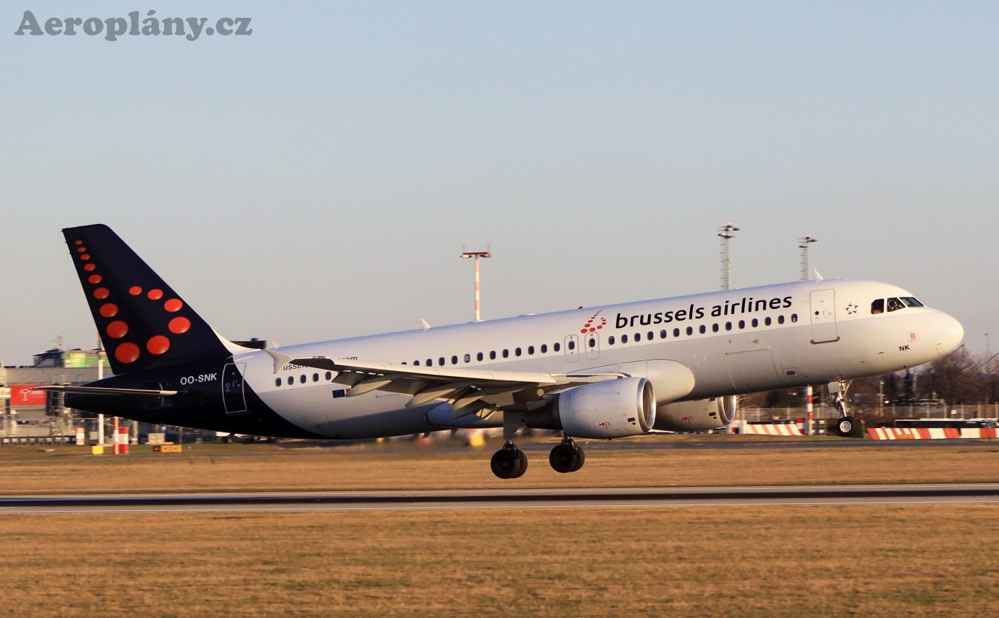 Airbus A320-214