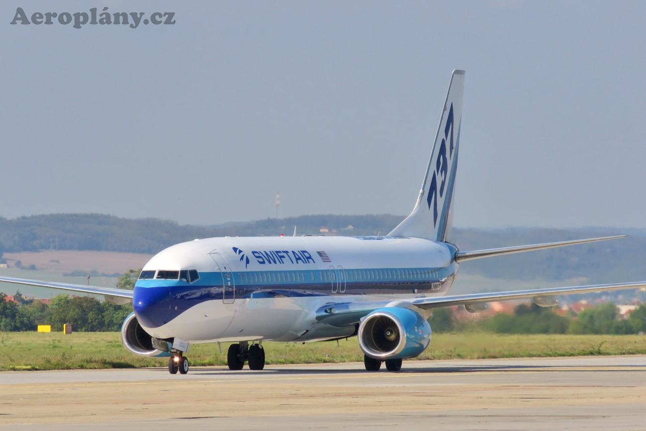 Boeing 737-8CX - N277EA