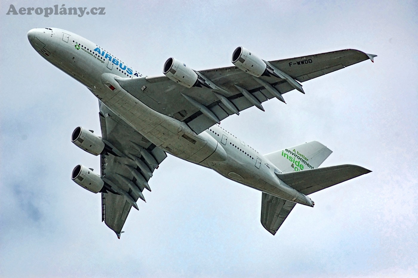 Airbus A380 -841