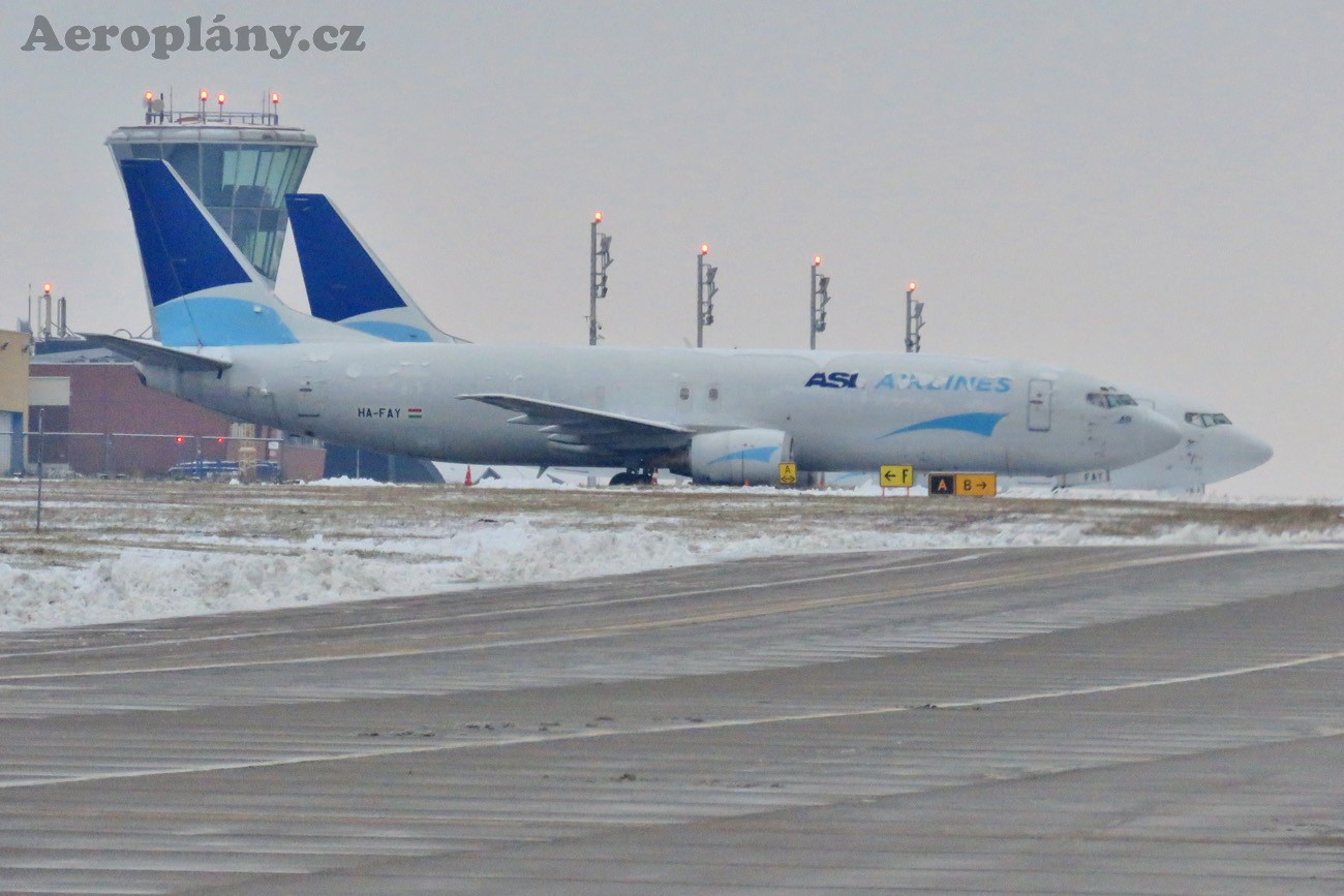 Boeing 737-429(SF) - HA-FAY