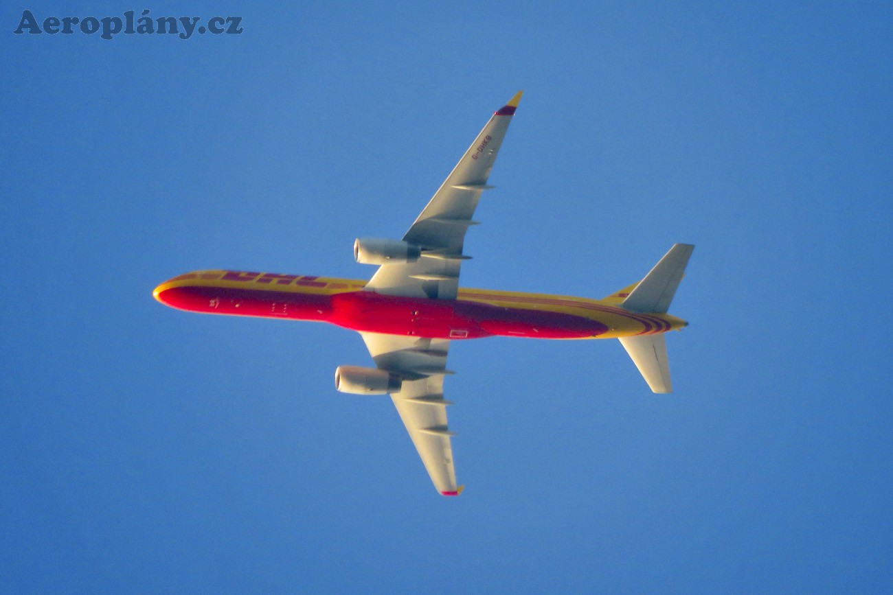 Boeing 757-256(PCF) - G-DHKB