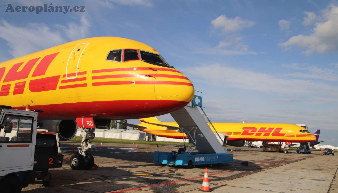 2x DHL na LKTB