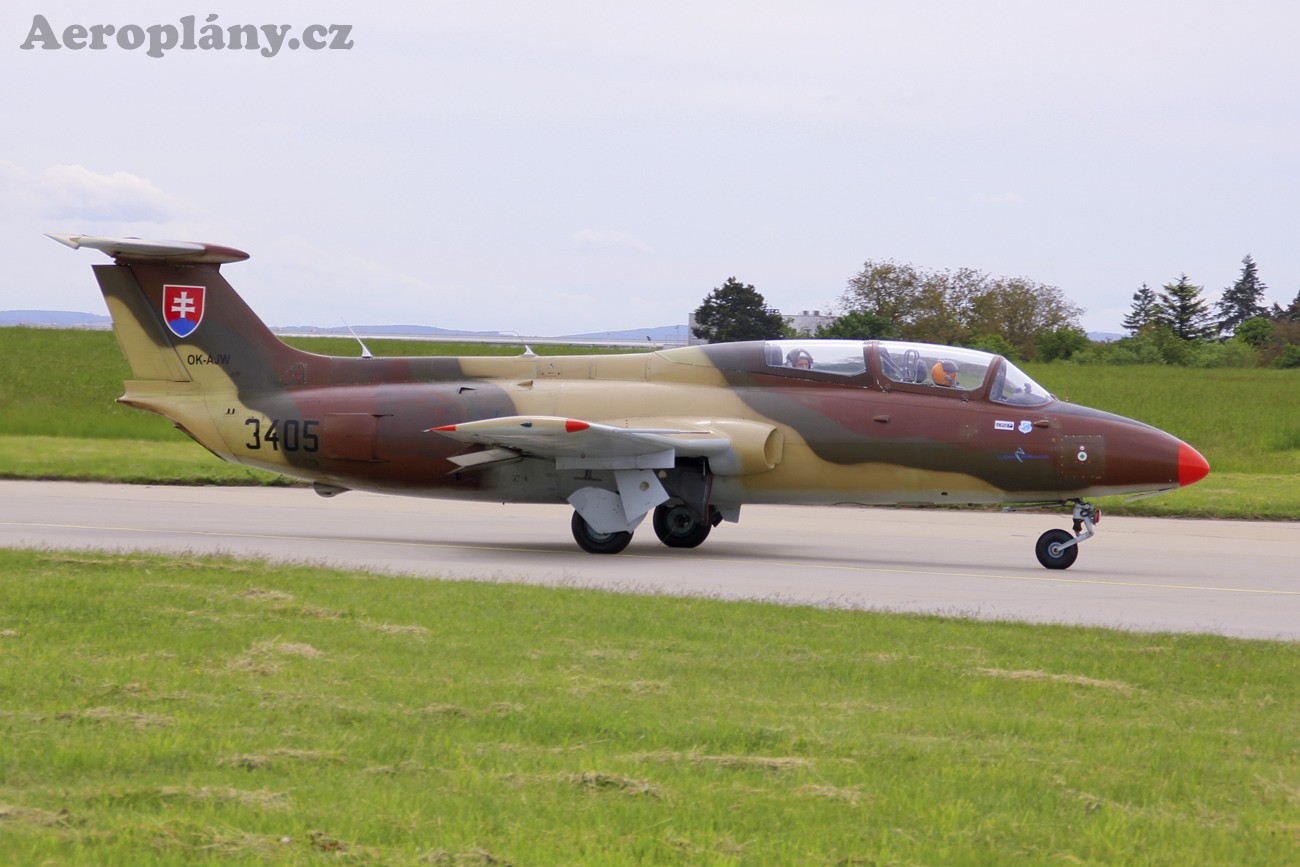 Aero L-29 Delfín - OK-AJW