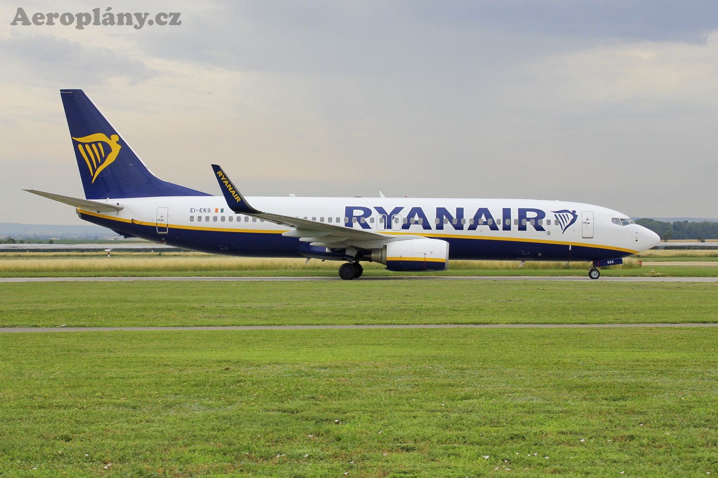 Boeing 737-8AS - EI-EKS