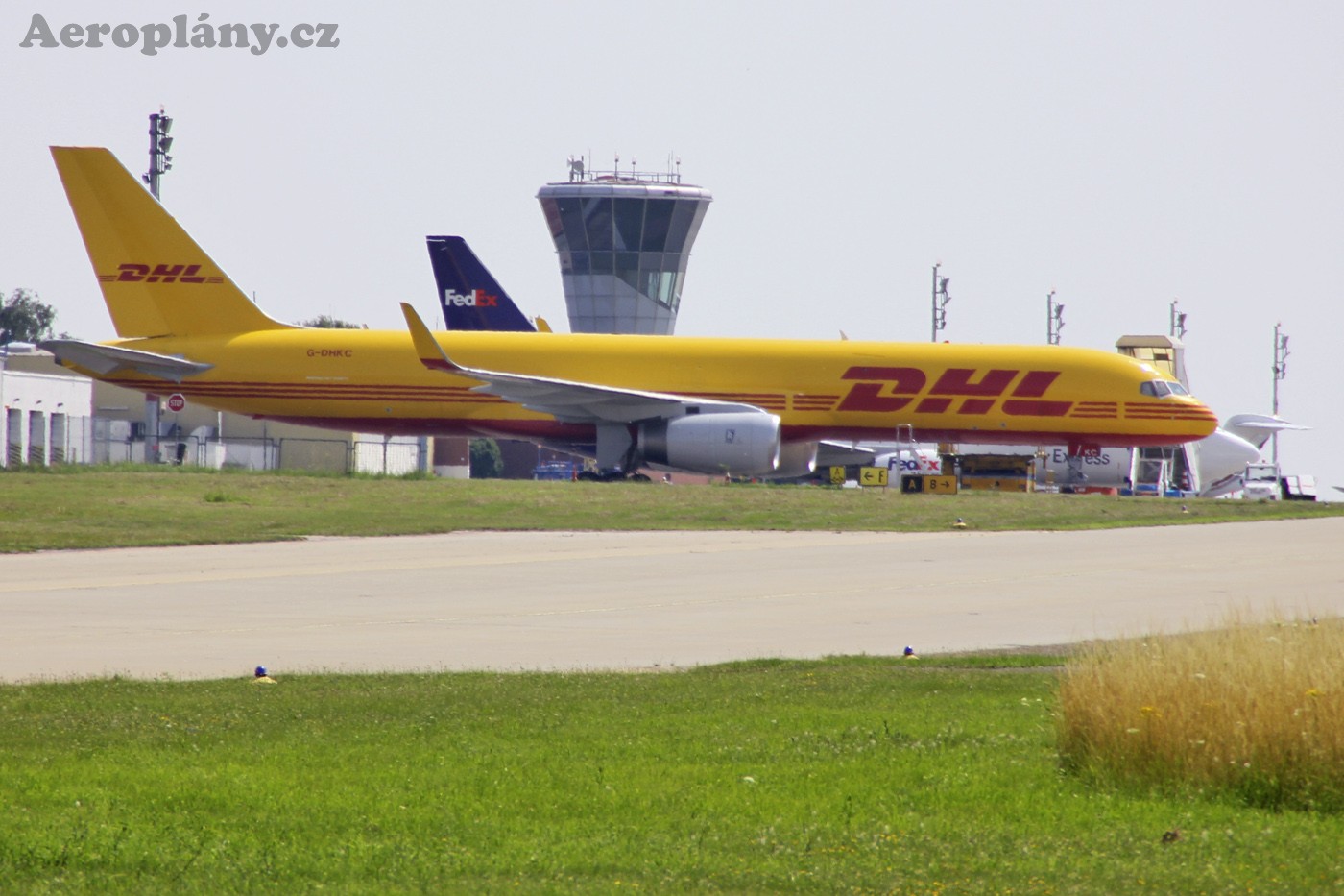 Boeing 757-256(PCF) - G-DHKC