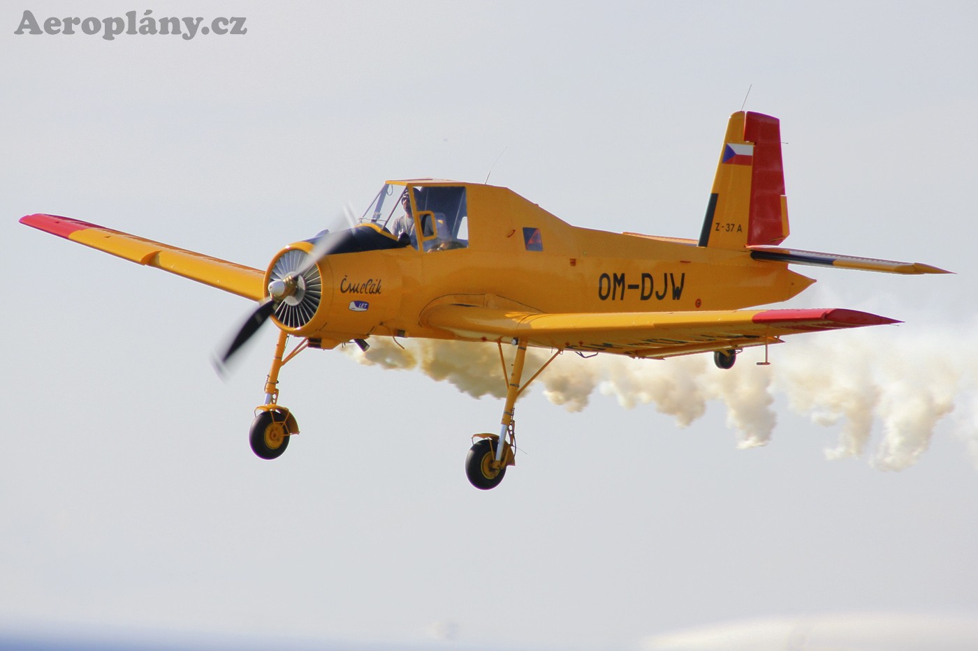 Zlín Z-37A Čmelák - OM-DJW