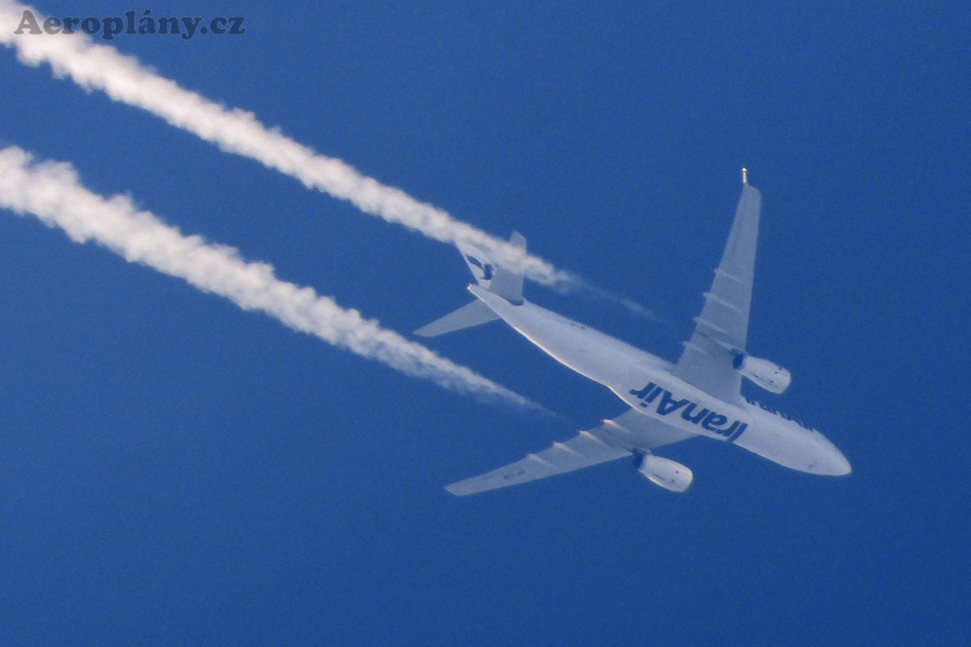 Airbus A330-243 - EP-IJB