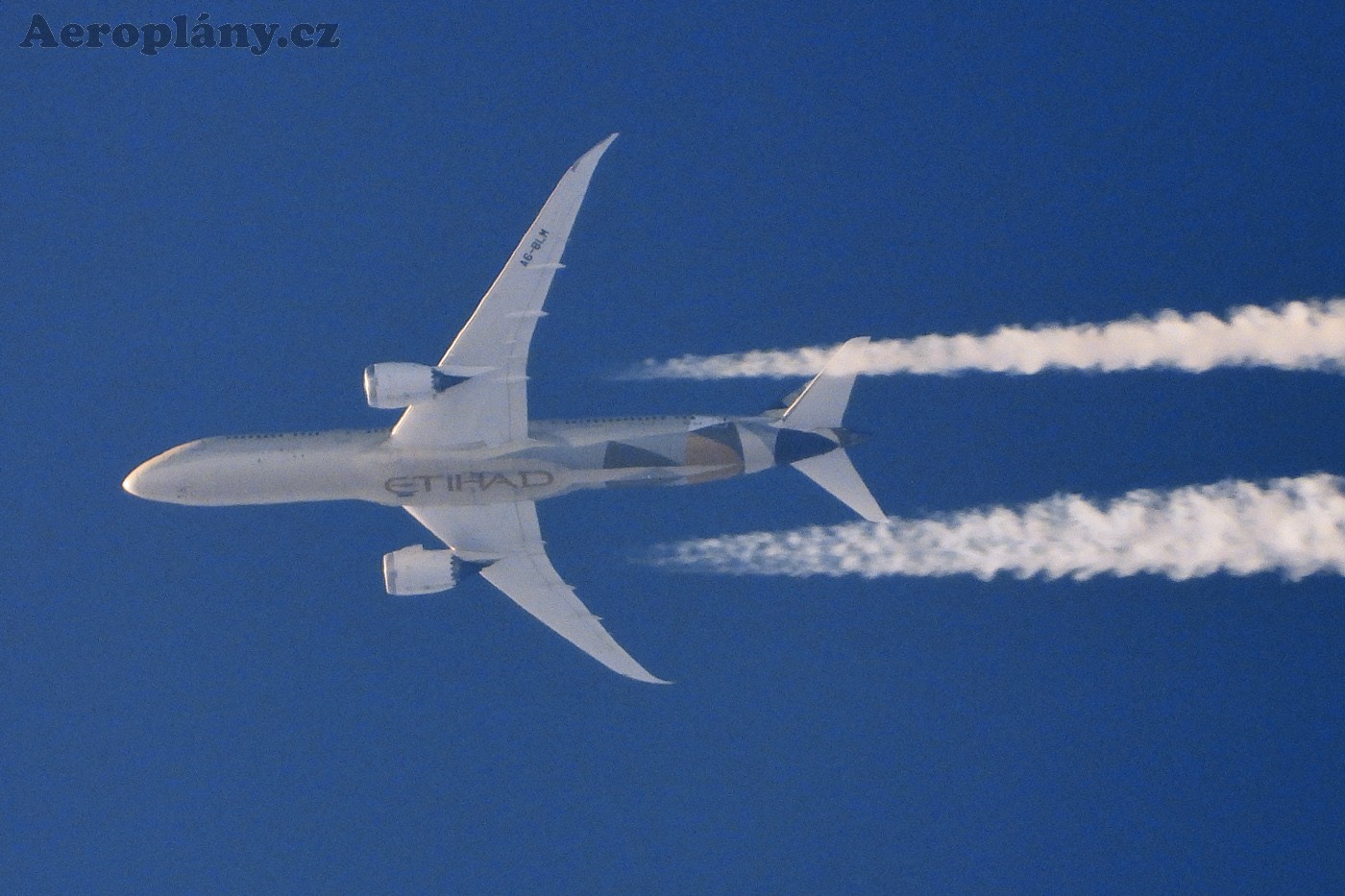 Boeing 787-9 Dreamliner - A6-BLM