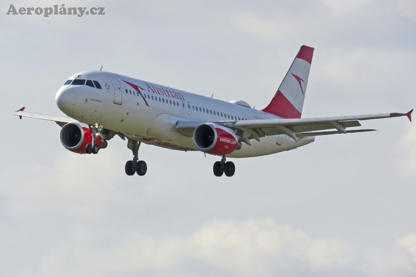Airbus A320-214 - OE-LBY