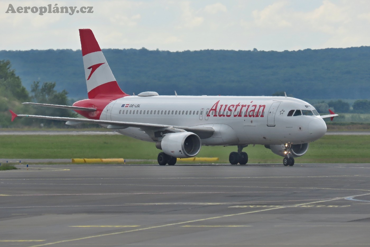 Airbus A320-214 - OE-LBL