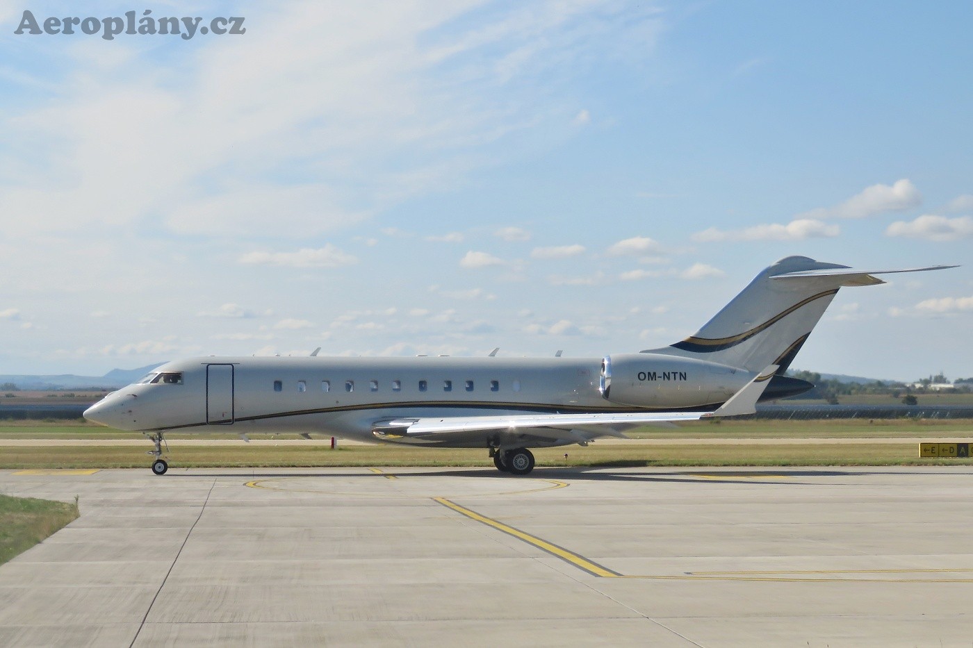 Bombardier Global 5000 - OM-NTN