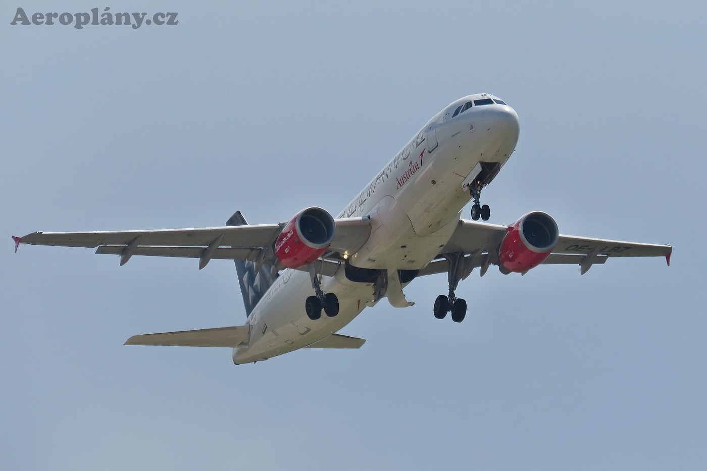 Airbus A320-214 - OE-LBZ