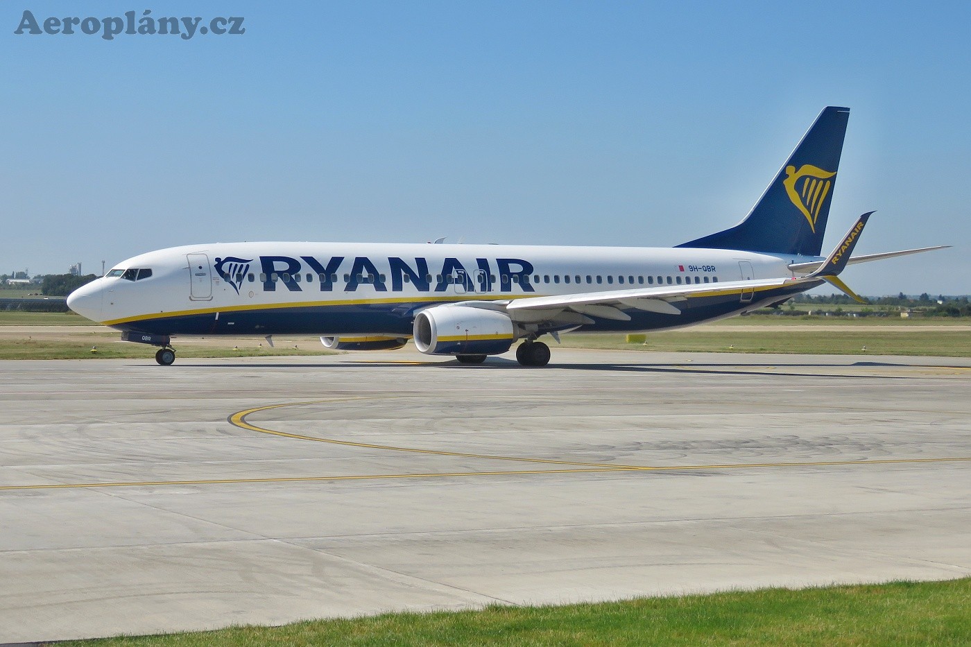 Boeing 737-8AS(WL) - 9H-QBR